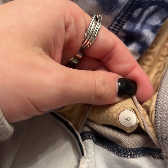 10. Lululemon Flow Y Bra IV - Picture 5 of 5